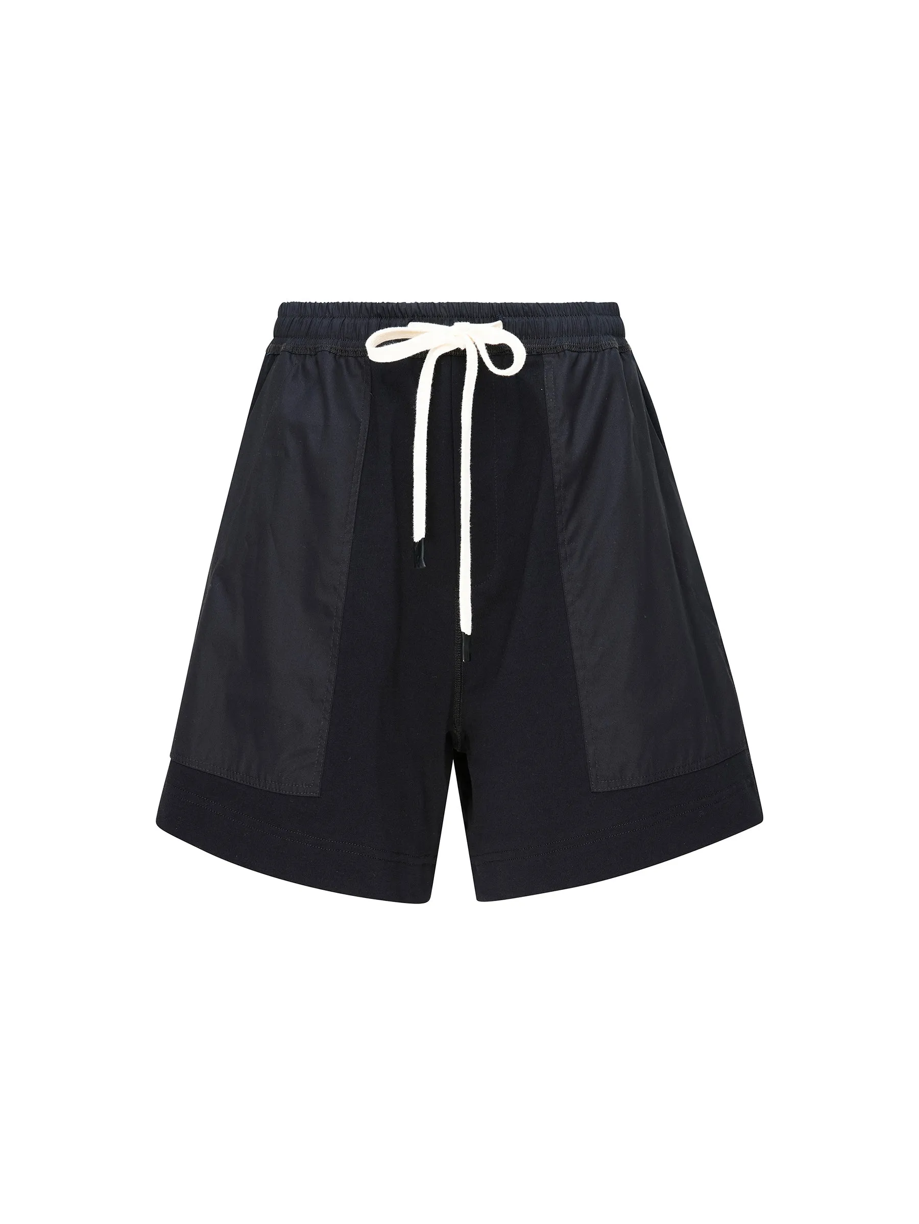 contrast pocket detail short