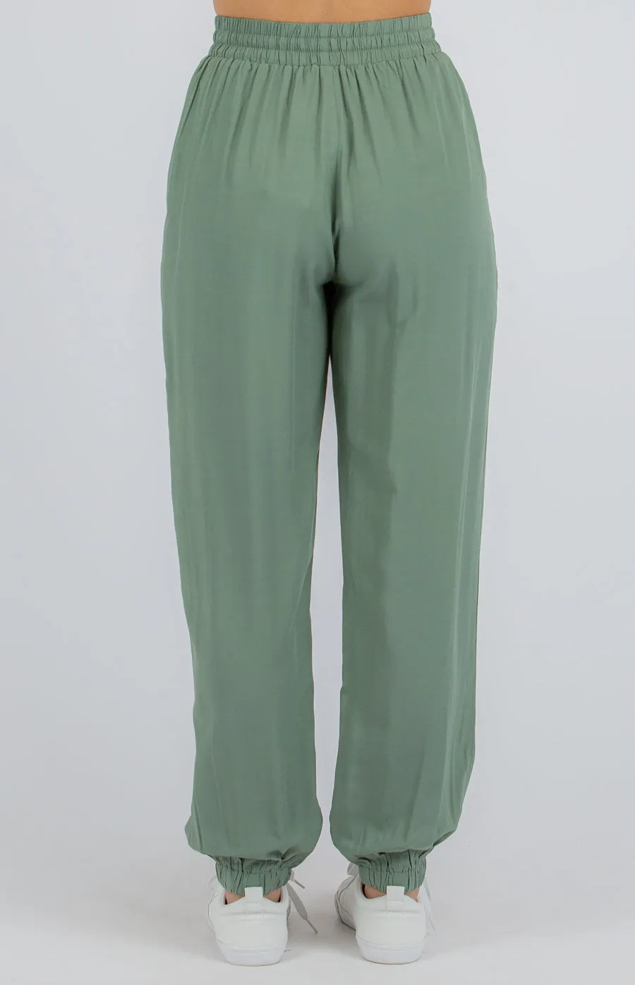 Lightweight Pants With Elastic Cuff Detail